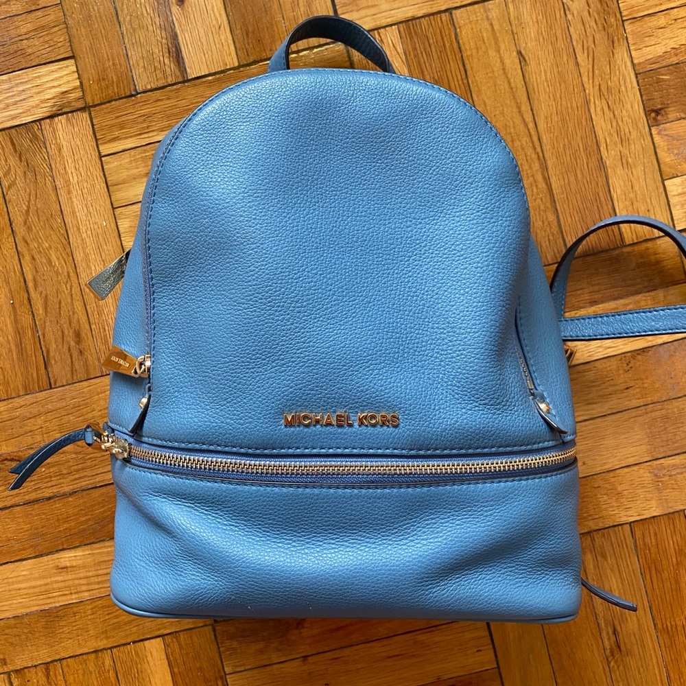Michael Kors Rhea Small Pebble Backpack (Blue)